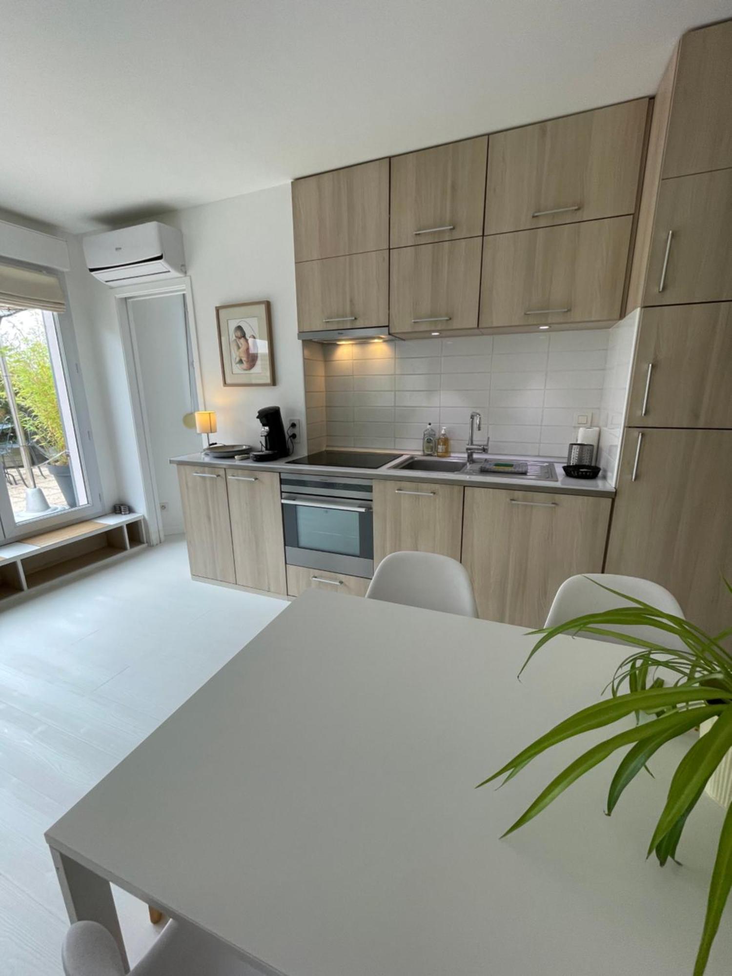 Terrasse 4personnes Rue De Jemmapes Appartement Lille